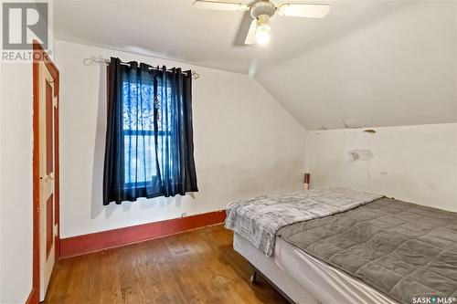 429 H Avenue S, Saskatoon, SK - Indoor Photo Showing Bedroom