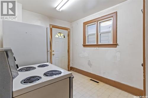 429 H Avenue S, Saskatoon, SK - Indoor