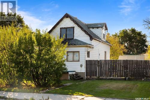 1722 Mcintosh Street, Regina, SK - Outdoor