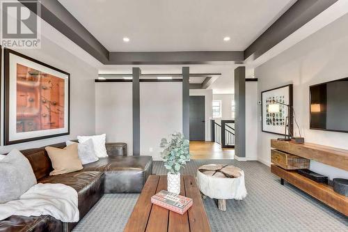 111 Mahogany Bay Se, Calgary, AB - Indoor Photo Showing Living Room