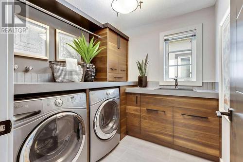 111 Mahogany Bay Se, Calgary, AB - Indoor Photo Showing Laundry Room