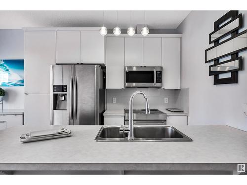 #36 3710 Allan Dr Sw, Edmonton, AB - Indoor Photo Showing Kitchen With Stainless Steel Kitchen With Upgraded Kitchen