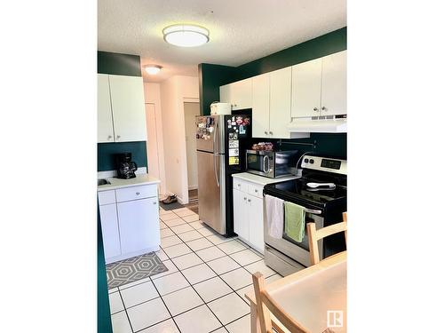 #302 14530 52 St Nw Nw, Edmonton, AB - Indoor Photo Showing Kitchen