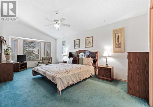 181 Hamptons Green Nw, Calgary, AB - Indoor Photo Showing Bedroom