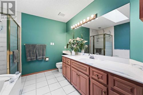 181 Hamptons Green Nw, Calgary, AB - Indoor Photo Showing Bathroom