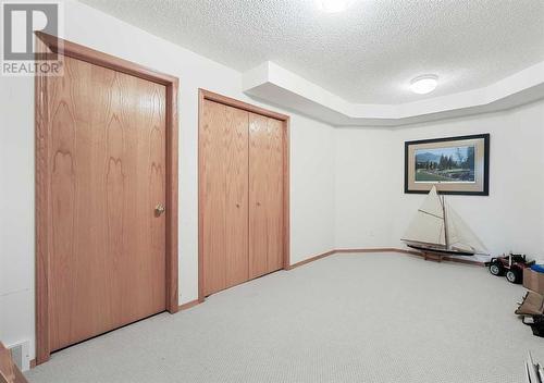 181 Hamptons Green Nw, Calgary, AB - Indoor Photo Showing Other Room