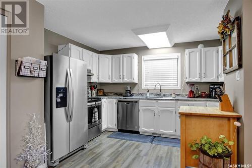 874 Seymour Crescent N, Regina, SK - Indoor Photo Showing Kitchen