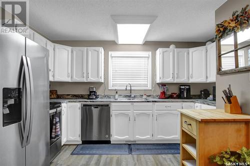 874 Seymour Crescent N, Regina, SK - Indoor Photo Showing Kitchen