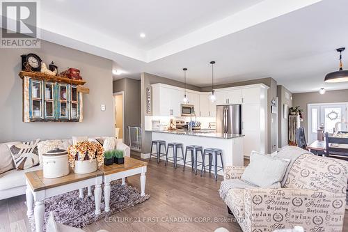 15 Tattersall Lane, Lambton Shores (Grand Bend), ON - Indoor Photo Showing Living Room