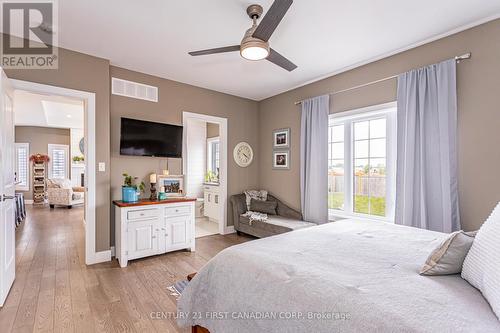 15 Tattersall Lane, Lambton Shores (Grand Bend), ON - Indoor Photo Showing Bedroom