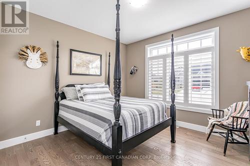 15 Tattersall Lane, Lambton Shores (Grand Bend), ON - Indoor Photo Showing Bedroom