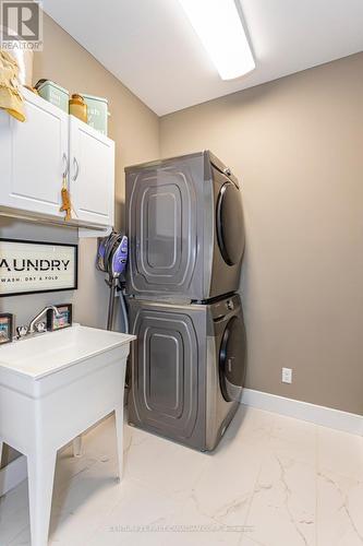 15 Tattersall Lane, Lambton Shores (Grand Bend), ON - Indoor Photo Showing Laundry Room