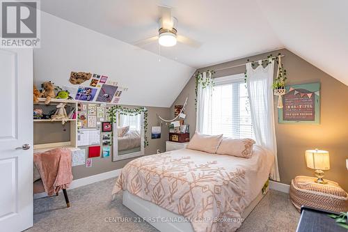 15 Tattersall Lane, Lambton Shores (Grand Bend), ON - Indoor Photo Showing Bedroom