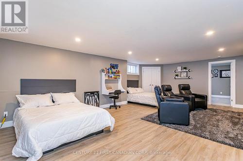 15 Tattersall Lane, Lambton Shores (Grand Bend), ON - Indoor Photo Showing Bedroom