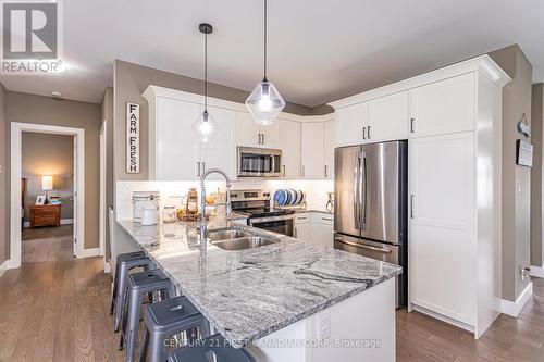 15 Tattersall Lane, Lambton Shores (Grand Bend), ON - Indoor Photo Showing Kitchen With Double Sink With Upgraded Kitchen