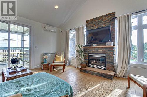 31395 Talbot Line, Dutton/Dunwich (Iona), ON - Indoor Photo Showing Living Room With Fireplace