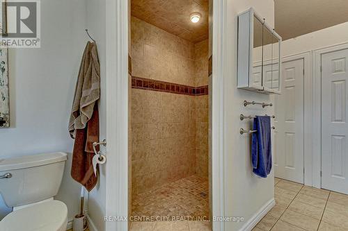 31395 Talbot Line, Dutton/Dunwich (Iona), ON - Indoor Photo Showing Bathroom