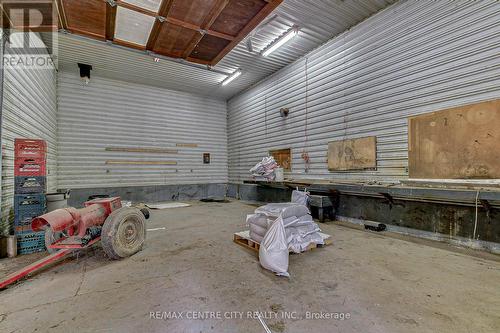 31395 Talbot Line, Dutton/Dunwich (Iona), ON -  Photo Showing Garage