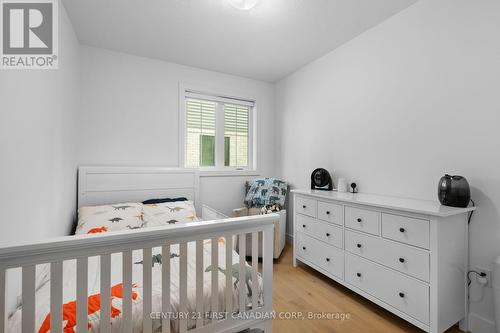 104 Foxborough Place, Thames Centre (Thorndale), ON - Indoor Photo Showing Bedroom