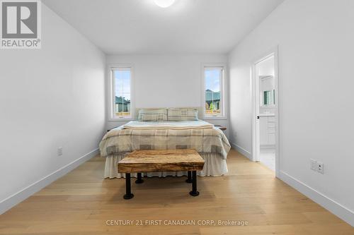 104 Foxborough Place, Thames Centre (Thorndale), ON - Indoor Photo Showing Bedroom