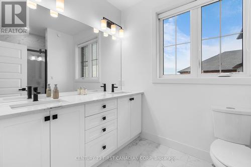 104 Foxborough Place, Thames Centre (Thorndale), ON - Indoor Photo Showing Bathroom