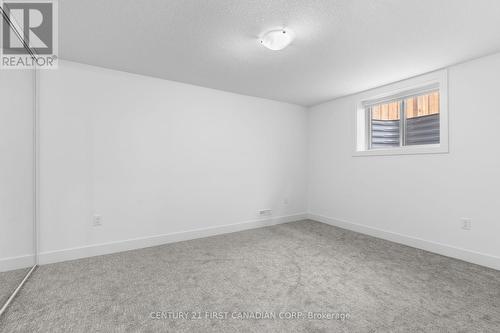 104 Foxborough Place, Thames Centre (Thorndale), ON - Indoor Photo Showing Other Room