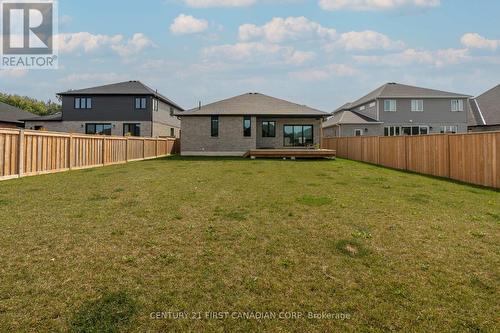 104 Foxborough Place, Thames Centre (Thorndale), ON - Outdoor With Backyard