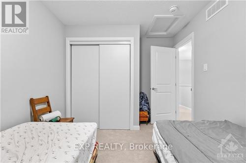 646 Hamsa Street, Ottawa, ON - Indoor Photo Showing Bedroom