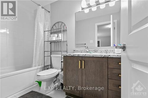 646 Hamsa Street, Ottawa, ON - Indoor Photo Showing Bathroom