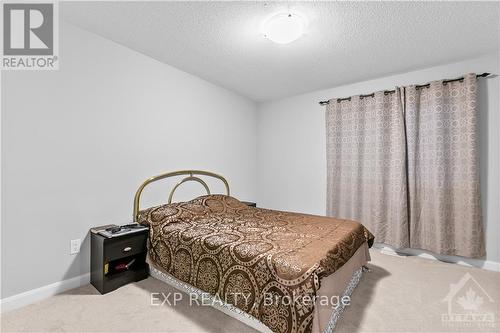 646 Hamsa Street, Ottawa, ON - Indoor Photo Showing Bedroom