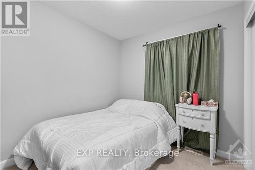 646 Hamsa Street, Ottawa, ON - Indoor Photo Showing Bedroom