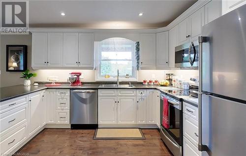 495190 Traverston Road, West Grey, ON - Indoor Photo Showing Kitchen With Upgraded Kitchen