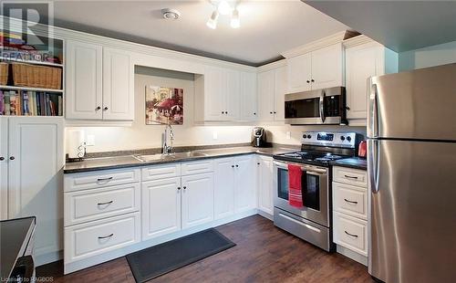 495190 Traverston Road, West Grey, ON - Indoor Photo Showing Kitchen With Double Sink