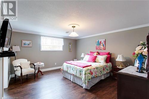 495190 Traverston Road, West Grey, ON - Indoor Photo Showing Bedroom