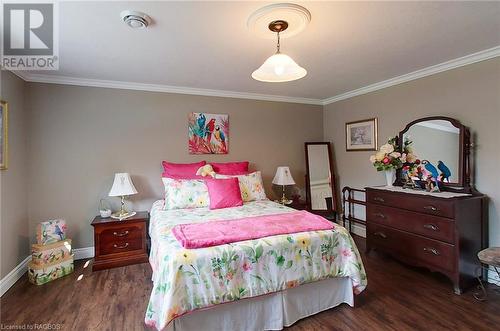 495190 Traverston Road, West Grey, ON - Indoor Photo Showing Bedroom