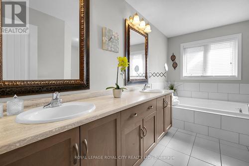 71 Riley Crescent, Centre Wellington, ON - Indoor Photo Showing Bathroom