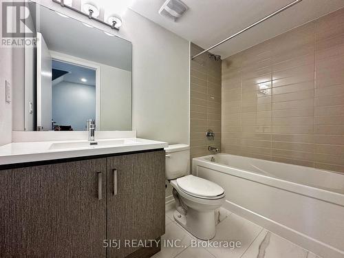 Th 326 - 130 Honeycrisp Crescent N, Vaughan, ON - Indoor Photo Showing Bathroom