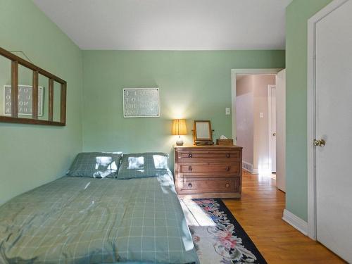 Chambre Ã Â coucher - 125 Av. Jasper, Beaconsfield, QC - Indoor Photo Showing Bedroom