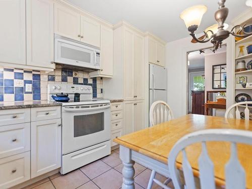 Cuisine - 125 Av. Jasper, Beaconsfield, QC - Indoor Photo Showing Kitchen