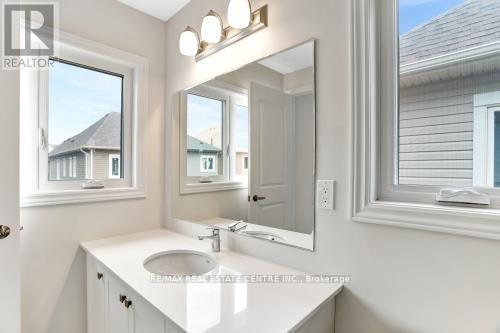 71 Conboy Drive, Erin, ON - Indoor Photo Showing Bathroom