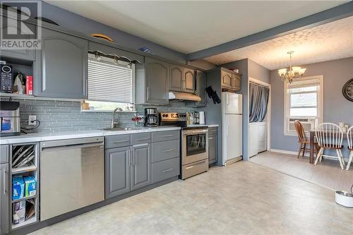 487 La Vallee, Memramcook, NB - Indoor Photo Showing Kitchen