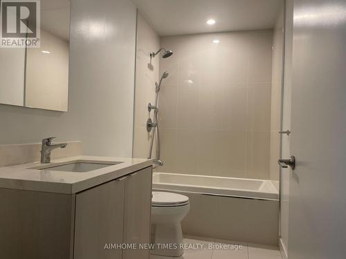 4108 - 125 Blue Jays Way, Toronto, ON - Indoor Photo Showing Bathroom