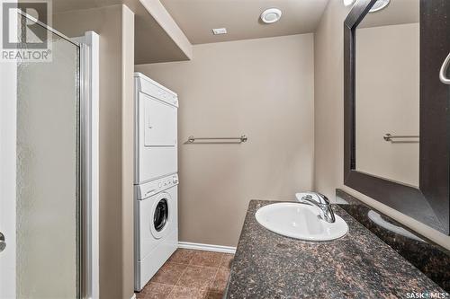 344 Willowgrove Lane, Saskatoon, SK - Indoor Photo Showing Laundry Room