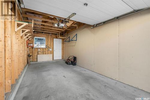 344 Willowgrove Lane, Saskatoon, SK - Indoor Photo Showing Garage