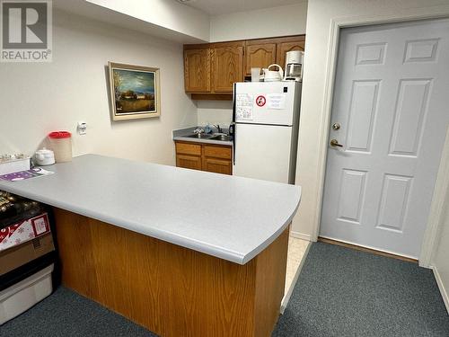 7140 4Th Street Unit# 309, Grand Forks, BC - Indoor Photo Showing Kitchen With Double Sink