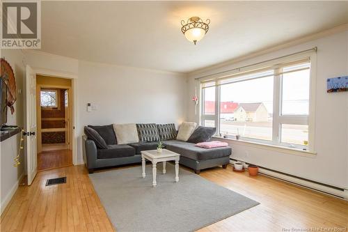 2609 Acadie Road, Cap-Pelé, NB - Indoor Photo Showing Living Room