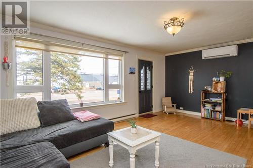 2609 Acadie Road, Cap-Pelé, NB - Indoor Photo Showing Living Room