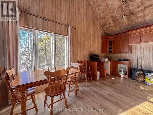 C4 Ptl3 Teefy Township, Cochrane Remote Area, ON - Indoor Photo Showing Dining Room