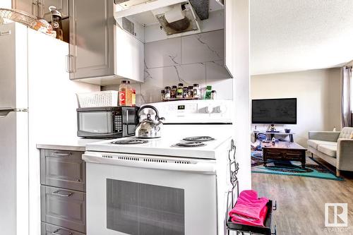 10315 120 Av Nw, Edmonton, AB - Indoor Photo Showing Kitchen