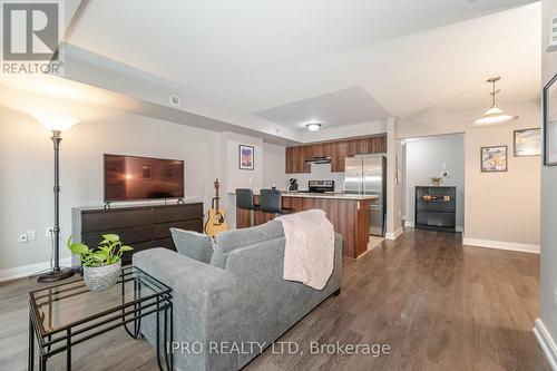 97 - 100 Dufay Road, Brampton, ON - Indoor Photo Showing Living Room